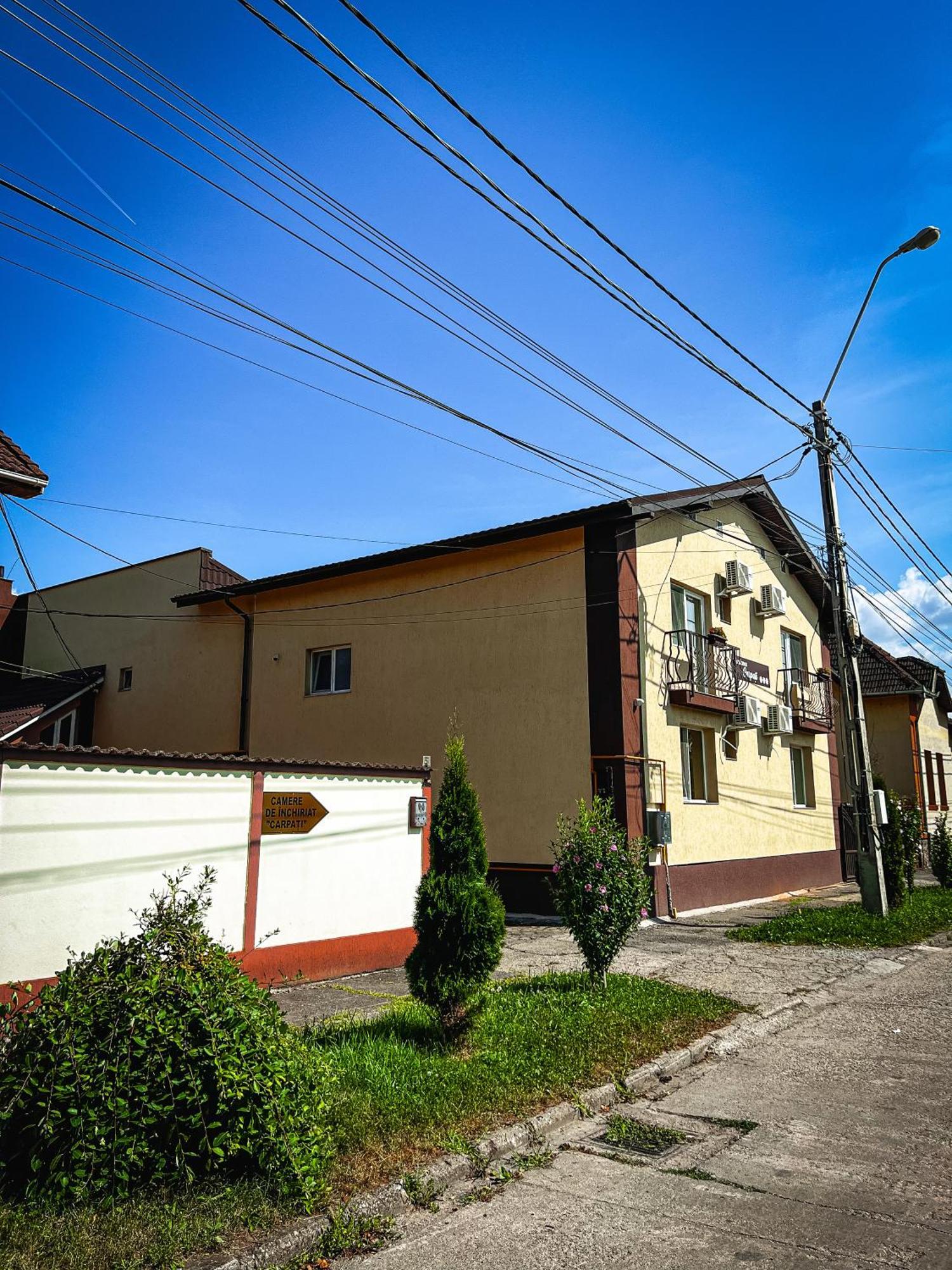 Pensiune Carpati Hunedoara Exterior photo